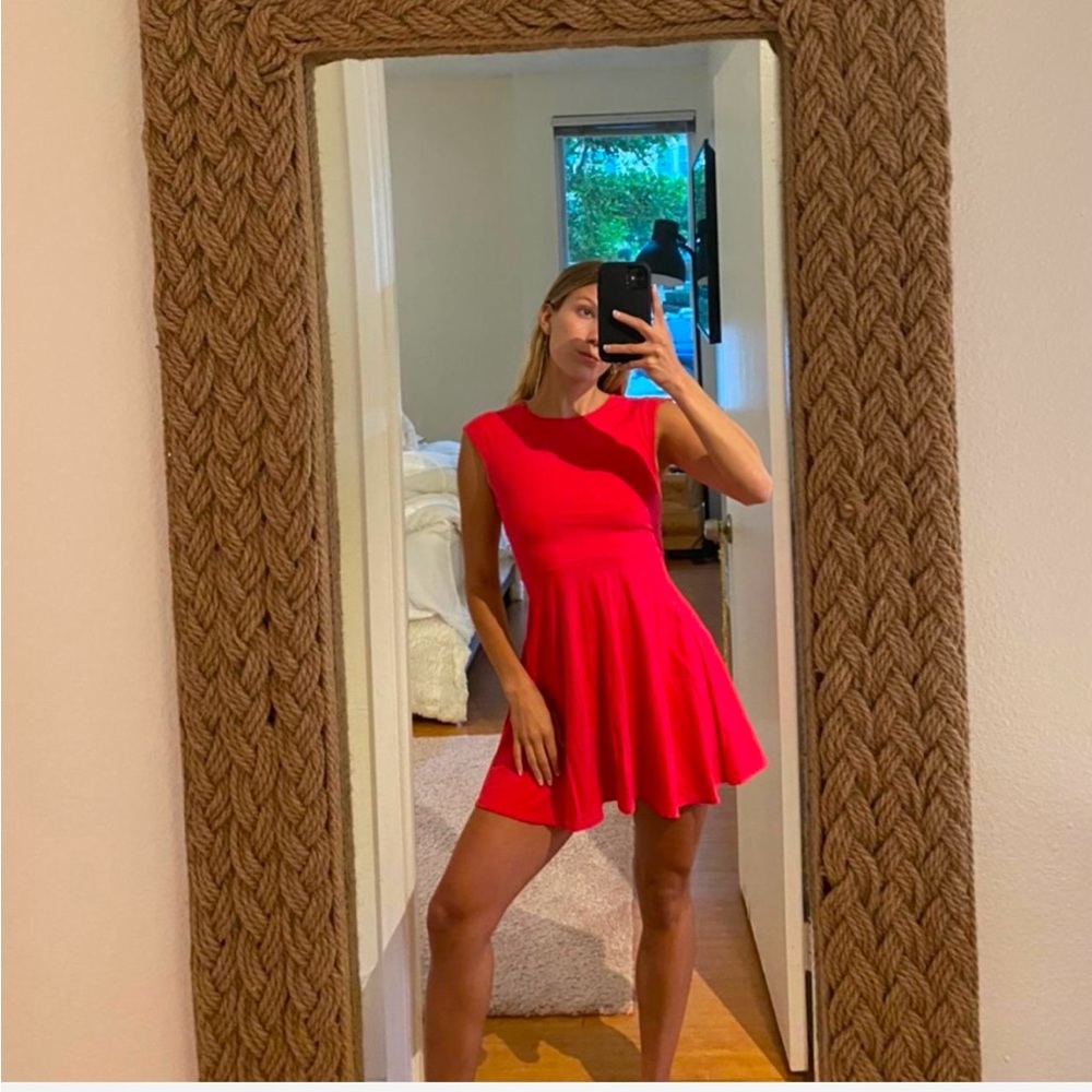 Elegant Red Sleeveless Dress